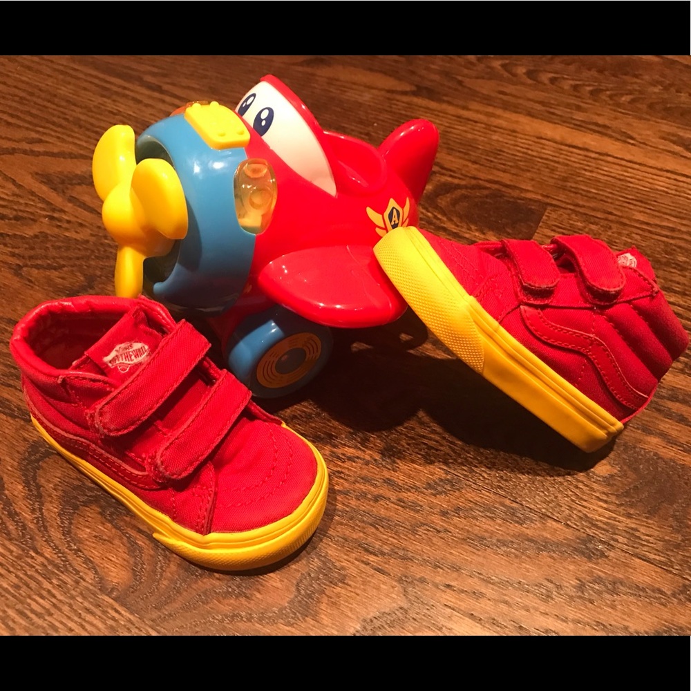Red and Yellow Baby Vans!!! ❤️